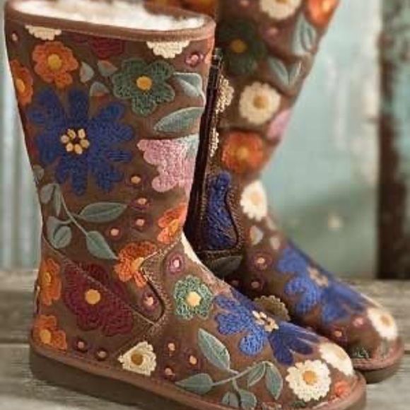 UGG Shoes - UGG Wahine Floral Embroidery Shearling Boots